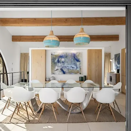 Belier, Pampelonne Villa