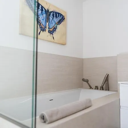 Belier, Pampelonne Villa